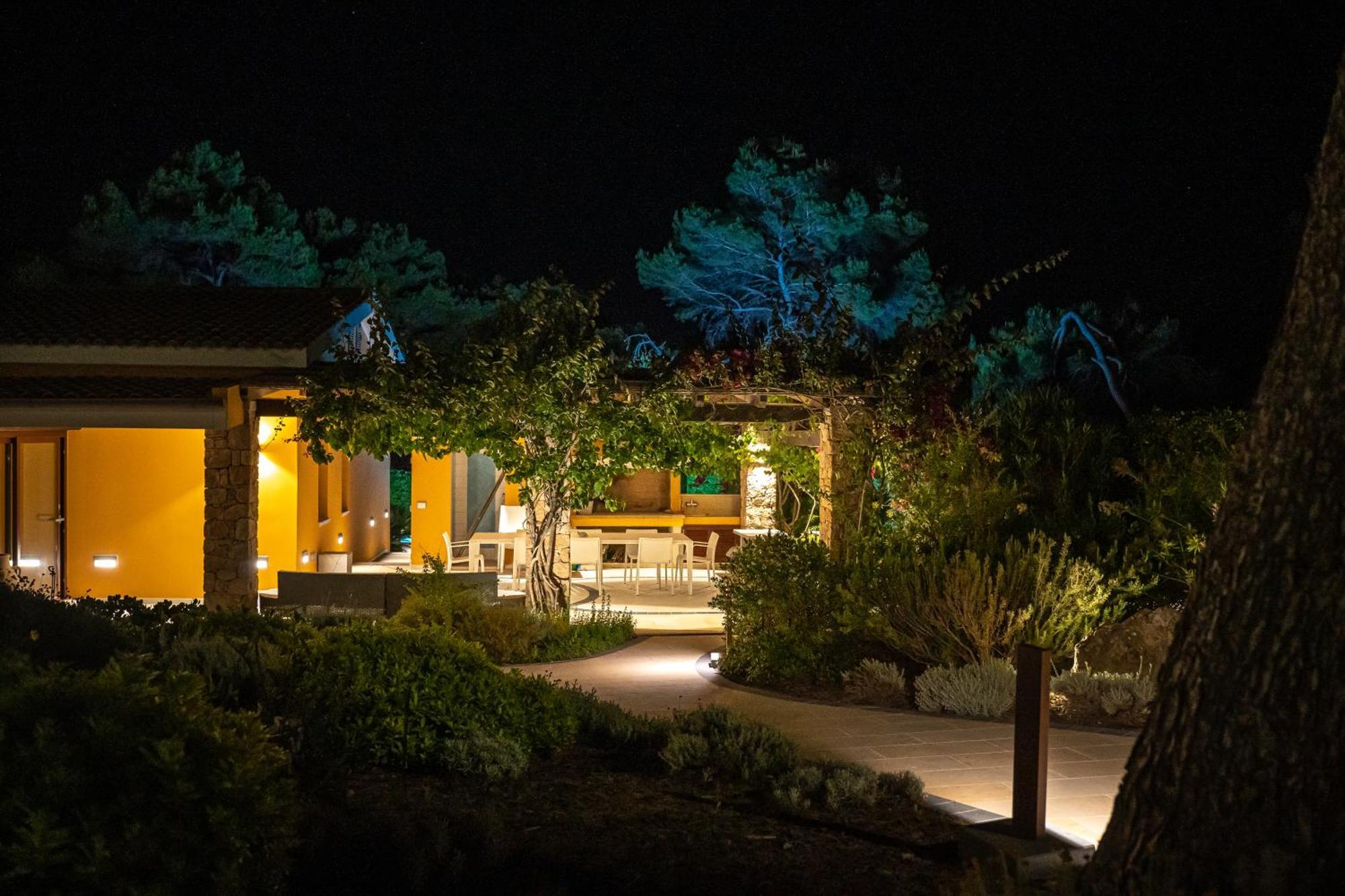 Villa Fenicottero - Exclusive Private Villa With Pool ポルト・ピノ エクステリア 写真